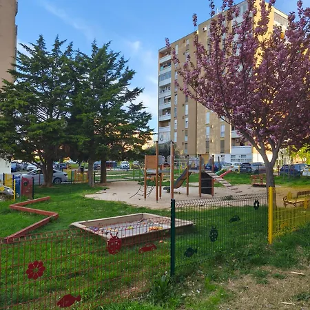 Zora Apartmán