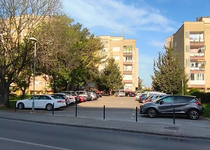 Zora * Pula