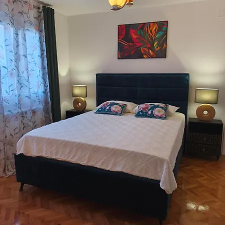 Zora Apartamento Pula